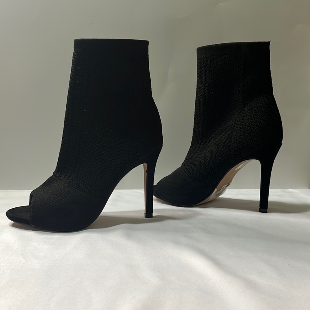 Women's Peep Toe Solid Color Slip On Stretch Knit Stiletto Heels 7.5